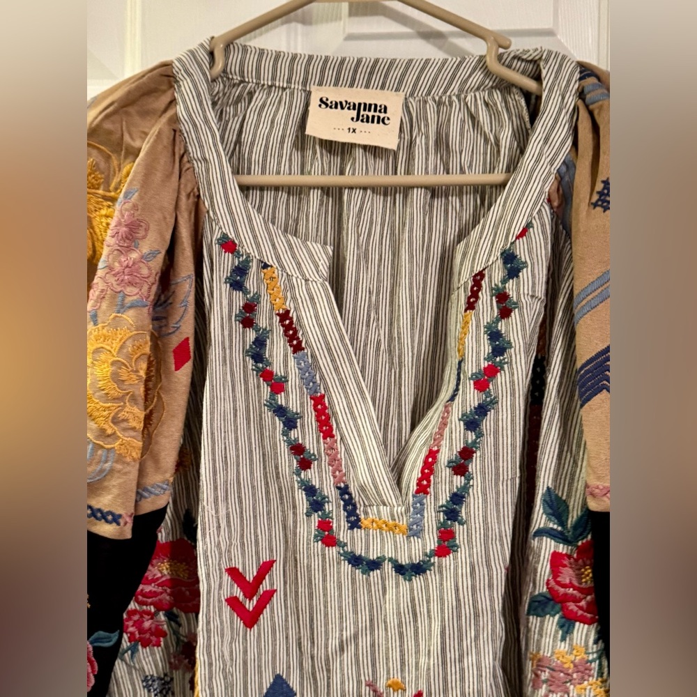 Savanna Jane Multicolor Embroidered Top - Picture 4 of 8